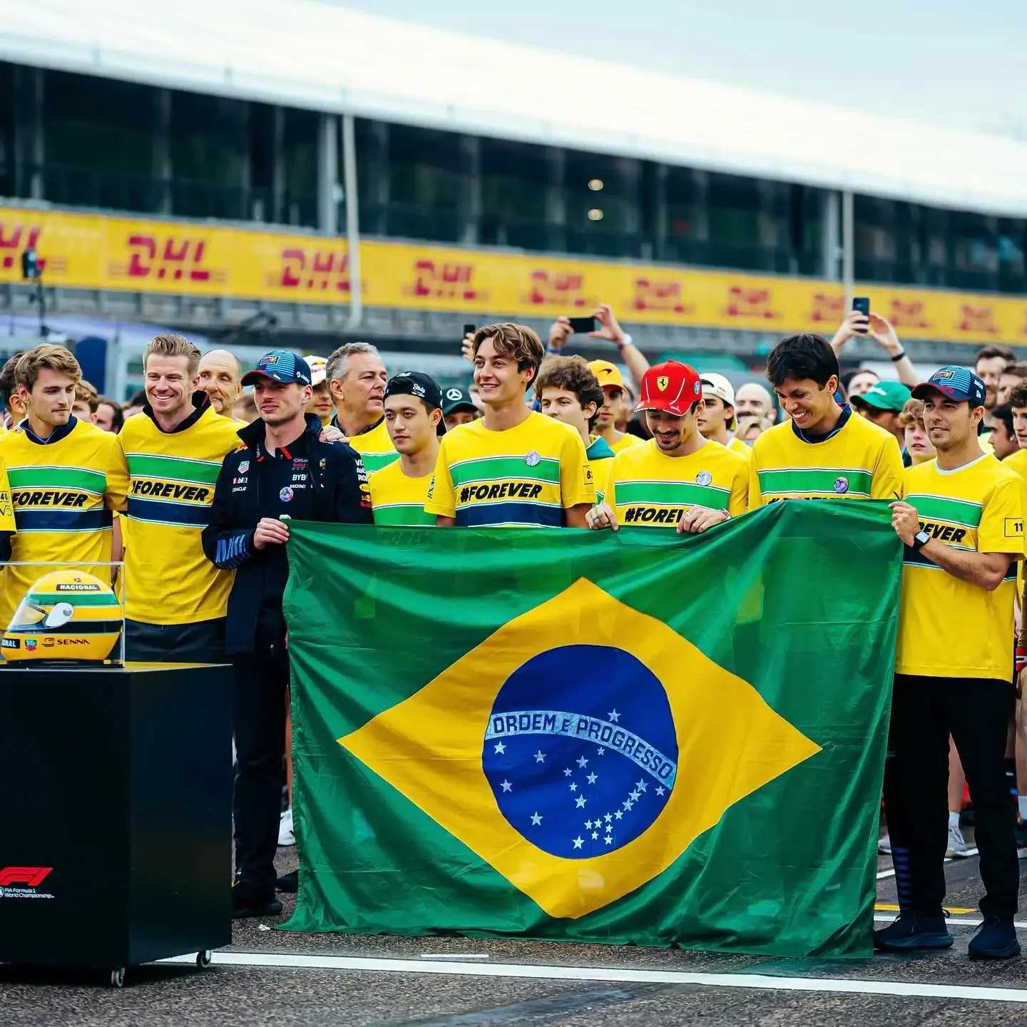 Forever Senna T-shirt Summer Fashion Mens T-shirt Casual Ayrton Senna Brazilian Formula One Legend T-shirt Graphic M250225