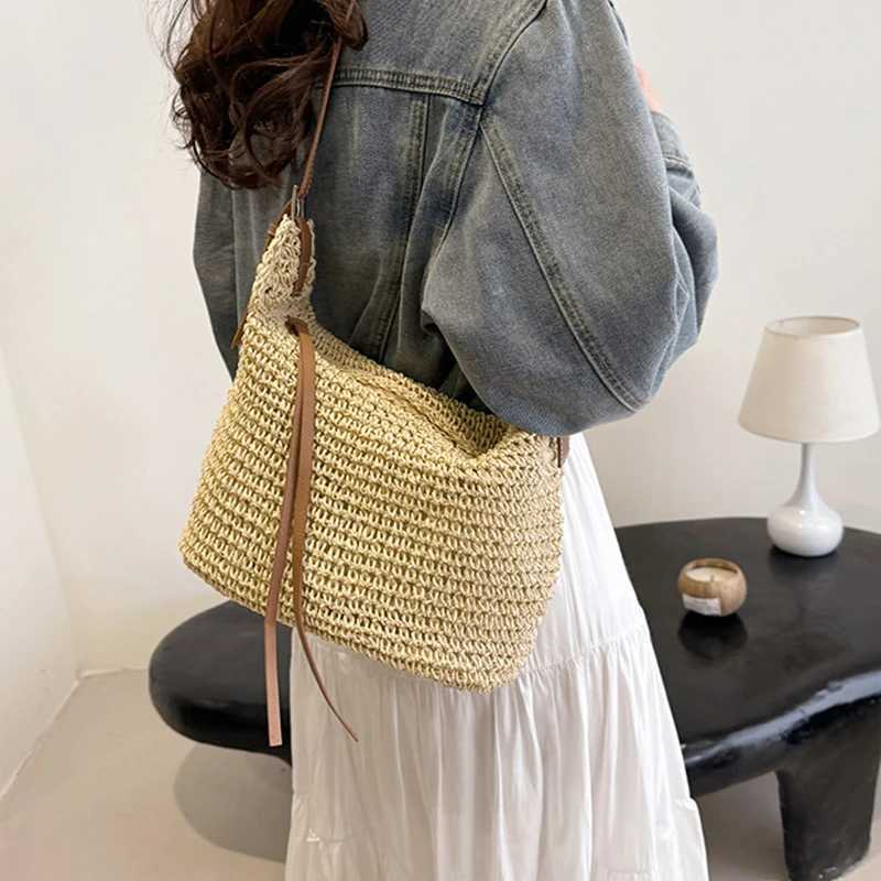Women's Woven Handbag Luxury Beach Bag Large Capacity Female Straw Hobo Bag Fashion Travel Shoulder Crossbody Bags