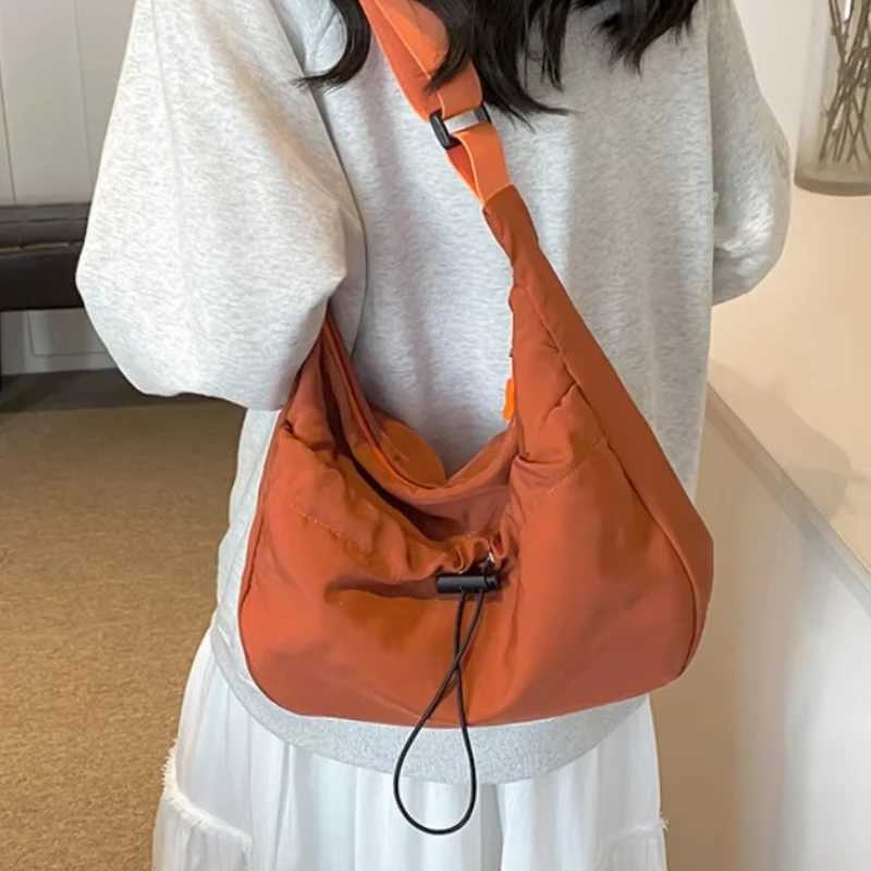 New Niche Design Nylon Shoulder Bag Fashionable Solid Color Pleated Crossbody Bag Casual Versatile Classroom Commuting SaddleBag Z250225