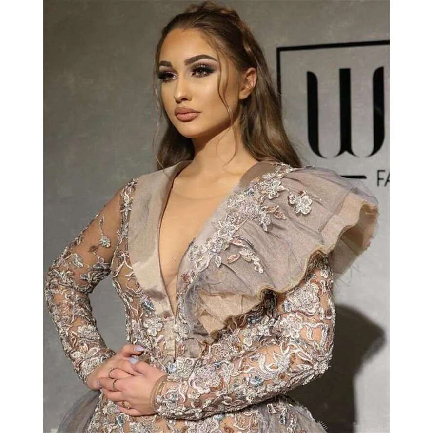 Dubai Urious Lace Evening Dresses Deep V-Neck Mermaid Beaded Long Sleeves Prom Dress Sexy Formal Party Pageant Gowns