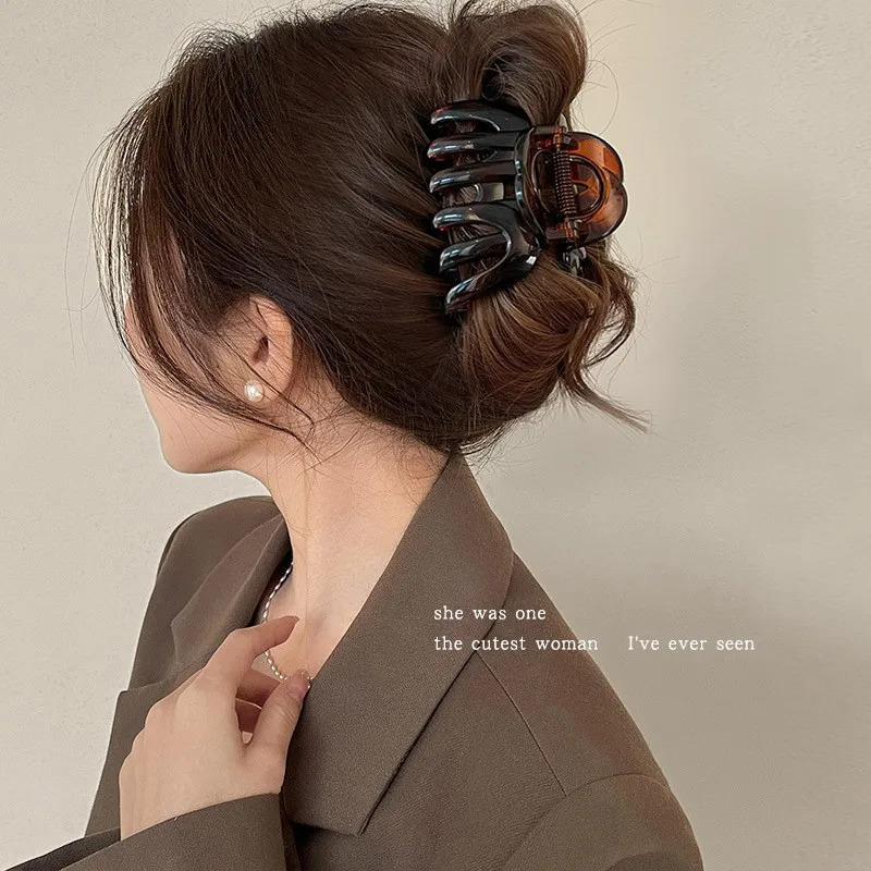 Large Hollow Out Hair Claw Clips Crab Clamp Girls tail Big PC Plastic Barrettes Hairpin Accessories Fashion 250218