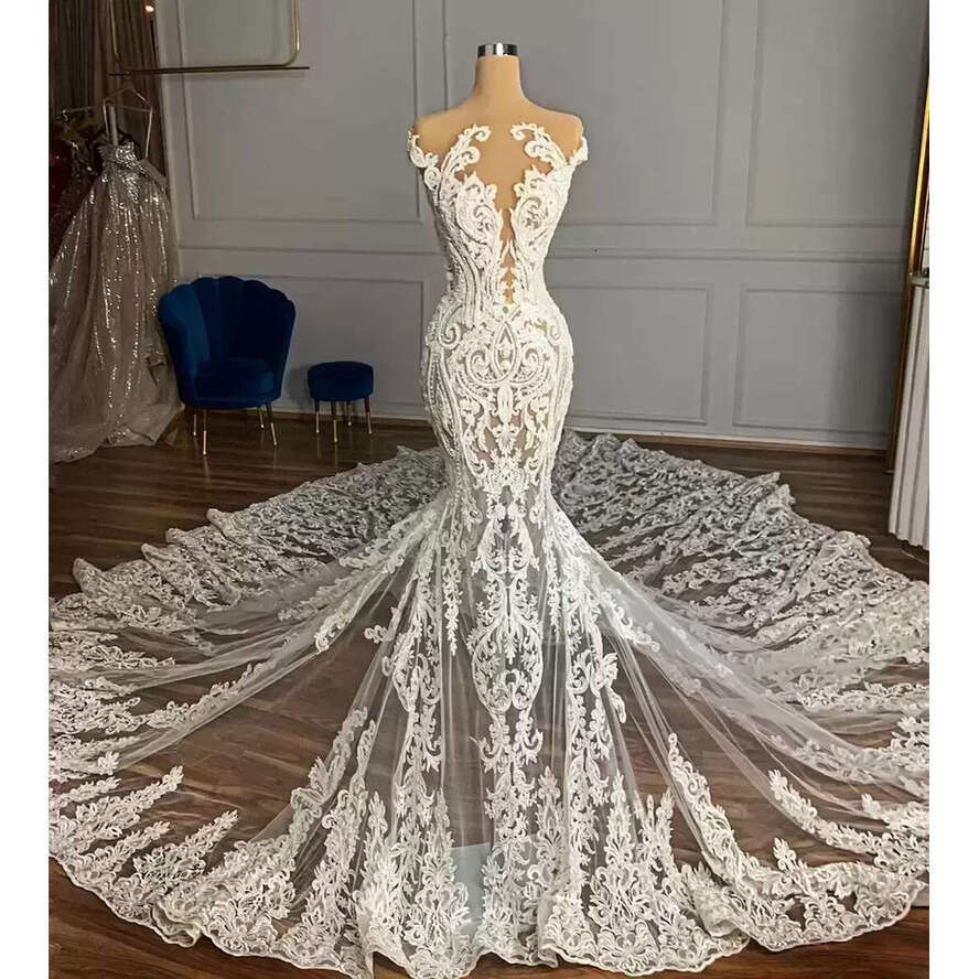 Gorgeous Lace Applique Wedding Dresses Illusion Bridal Gown Chapel Train Custom Made Jewel Neck Sleeveless African Plus Size Dubai Vestido De Novia 40