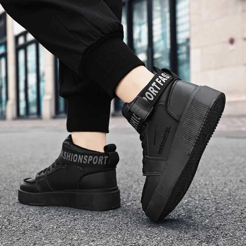 Children High Top Sports Shoes Fashion Running Sneakers for Boys Thick Botton Non-slip Kids White Board Shoes Casual Trainers W250225