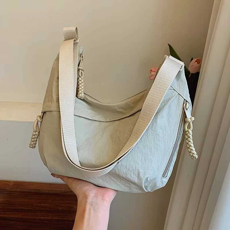 Fashion All-match Large Capacity Shoulder Messenger Bag Large Capacity Daily Commuting Sports Leisure Dumpling Bag Underarm Bag Z250225