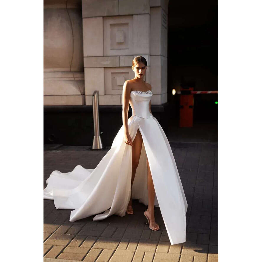 Elegant Satin A E Women Wedding Strapless Sleeveless Bridal Gowns Pearls Beads Split Side Sweep Train Dress Custom Made