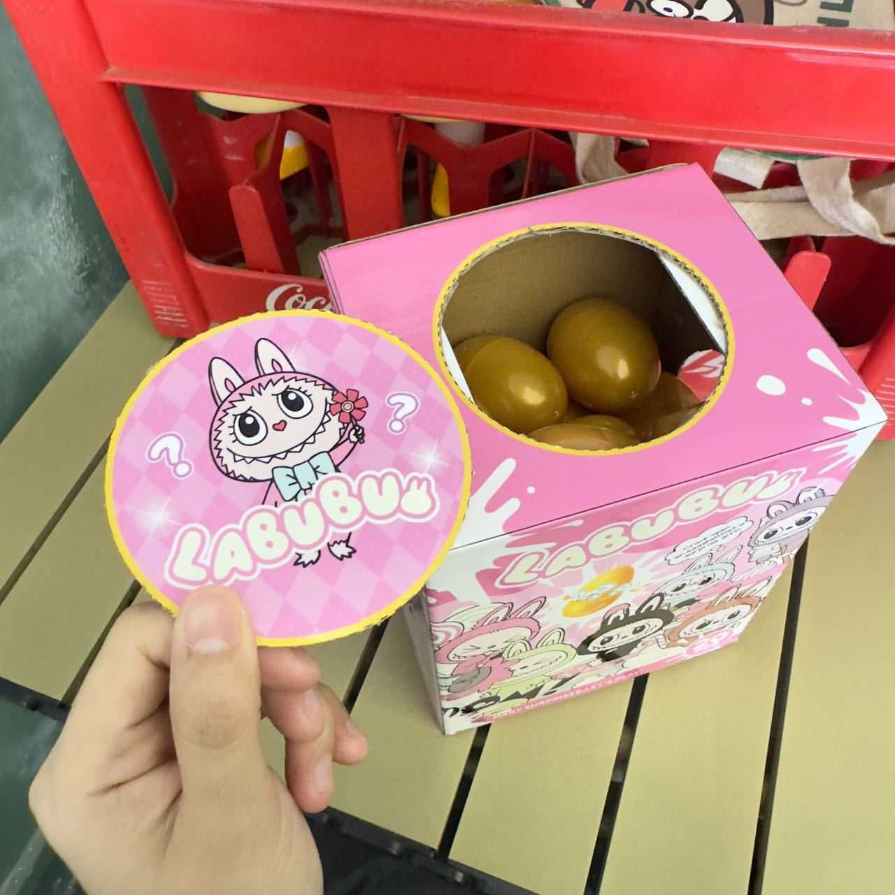 smashing Easter surprise knocking of golden eggs blind box toys Childrens Day prizes and gifts Free shipping