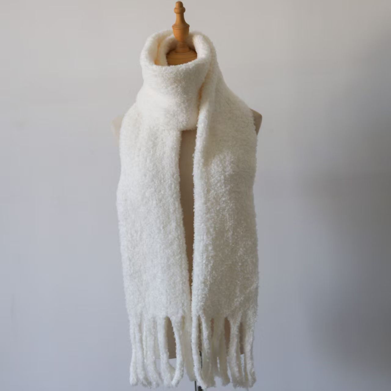 T176 solid color plush women's winter thick scarf new Korean version student all-match warm enlarged neck scarf