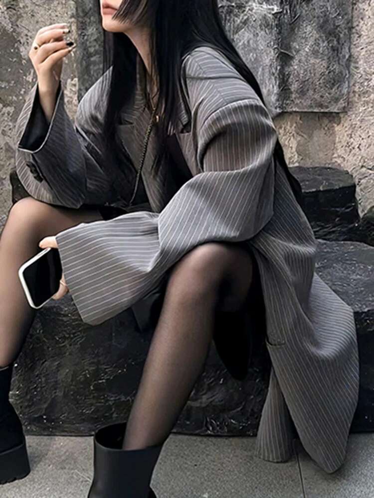 Gray Striped Pockets Casual Blazer Women New Lapel Long Sleeve Loose Fit Jacket Fashion Spring Autumn