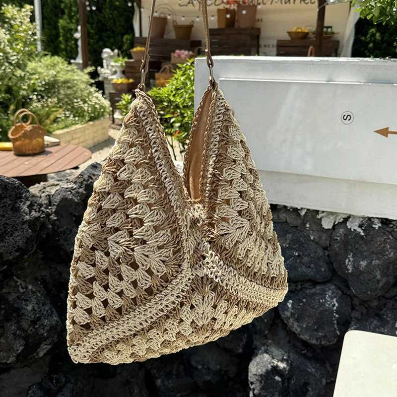 Ladies Knitted Handbags Summer Beach Straw Bag for Women Hollow Out Female Vacation Shoulder Bags Hand Woven Seaside Tote Bag