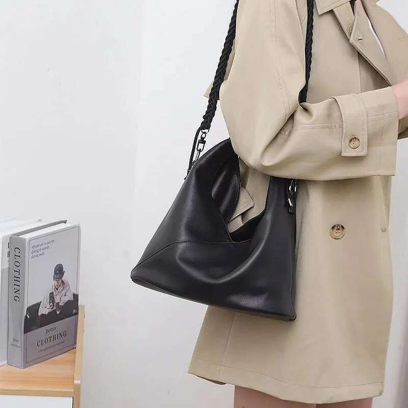 One Shoulder Autumn And Winter Fashion Casual Women's Handheld Temperament Textured Crossbody Bag
