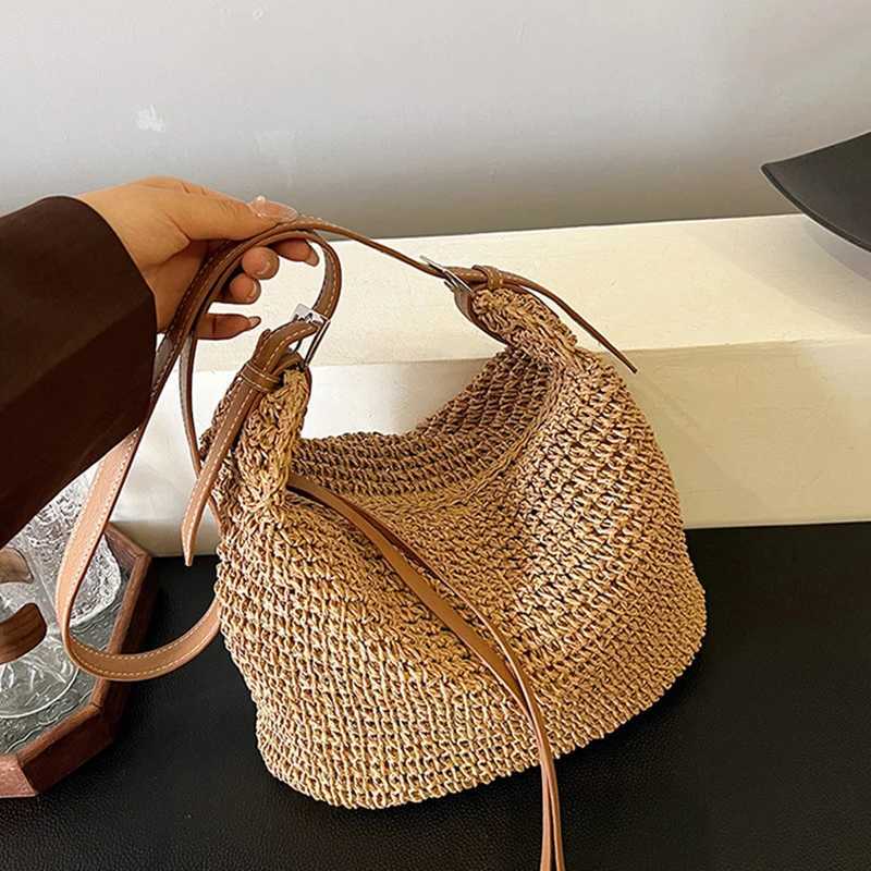 Women's Woven Handbag Luxury Beach Bag Large Capacity Female Straw Hobo Bag Fashion Travel Shoulder Crossbody Bags