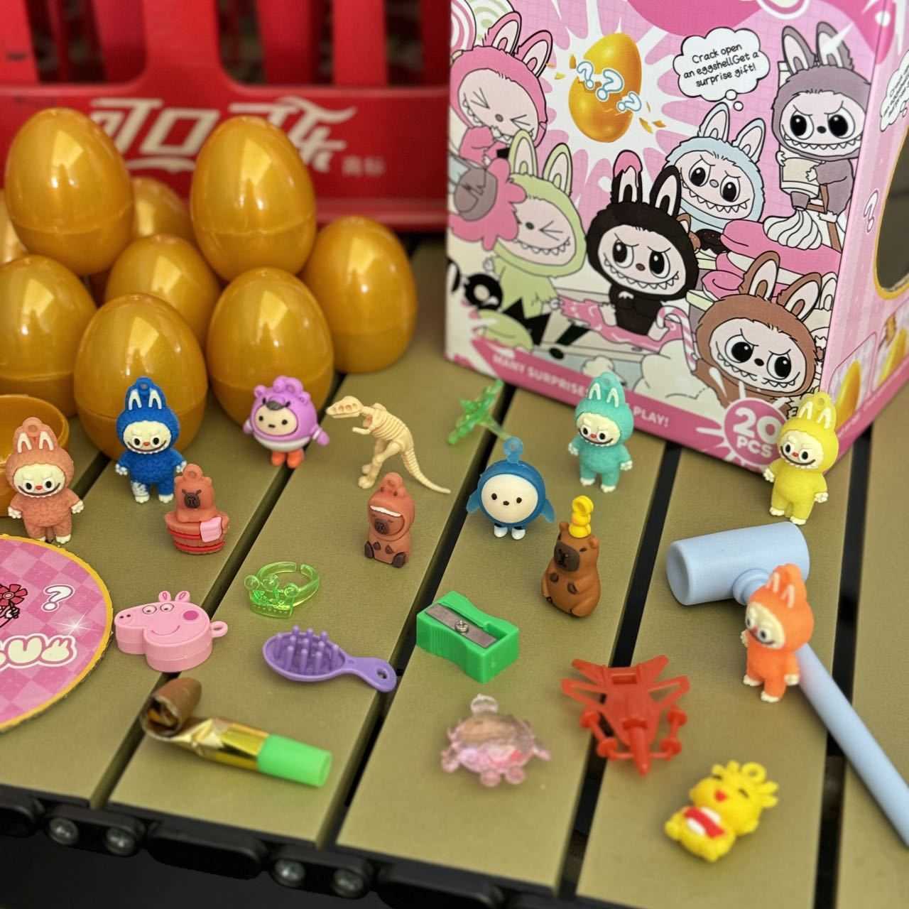 smashing Easter surprise knocking of golden eggs blind box toys Childrens Day prizes and gifts Free shipping