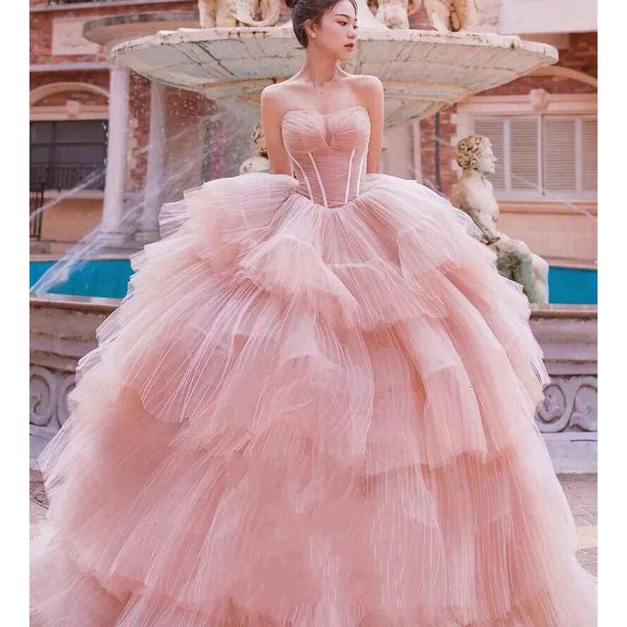 Pink Ball Gown Tulle Prom Dress Celebrity Style Strapless Ruffles Tiered Evening Formal Gowns Long Train Robes De Soiree Vestidos Fieast