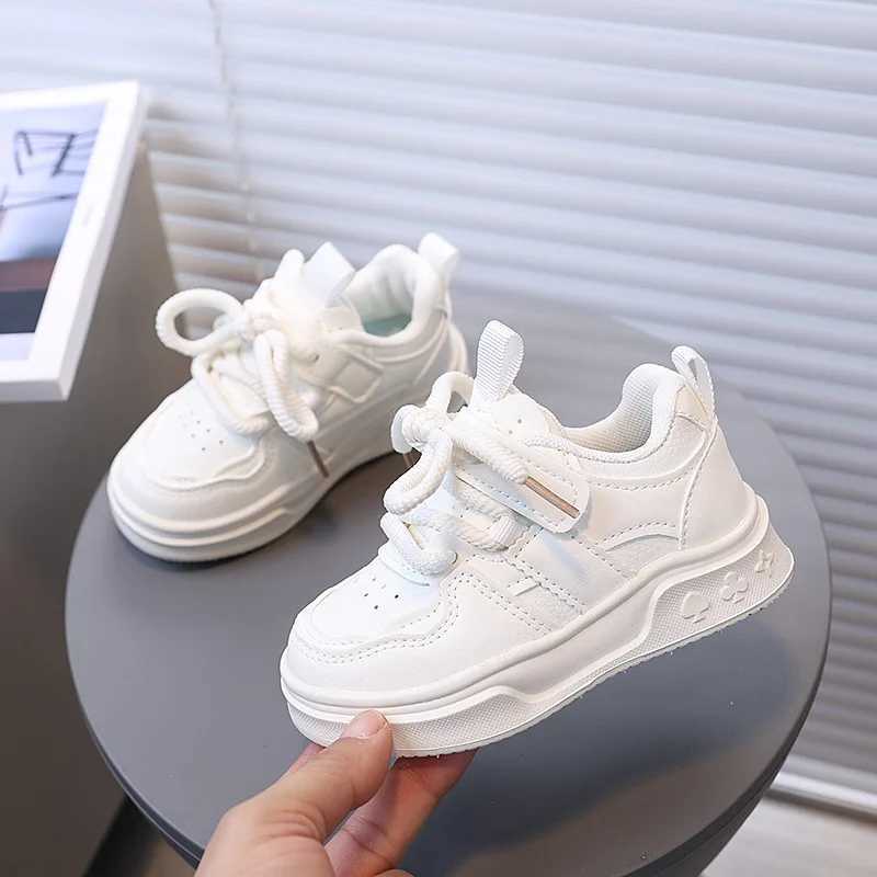 Childrens sports shoes childrens fashion design white anti slip casual shoes breathable sports shoes for boys and girls childrens outdoor shoes I01123