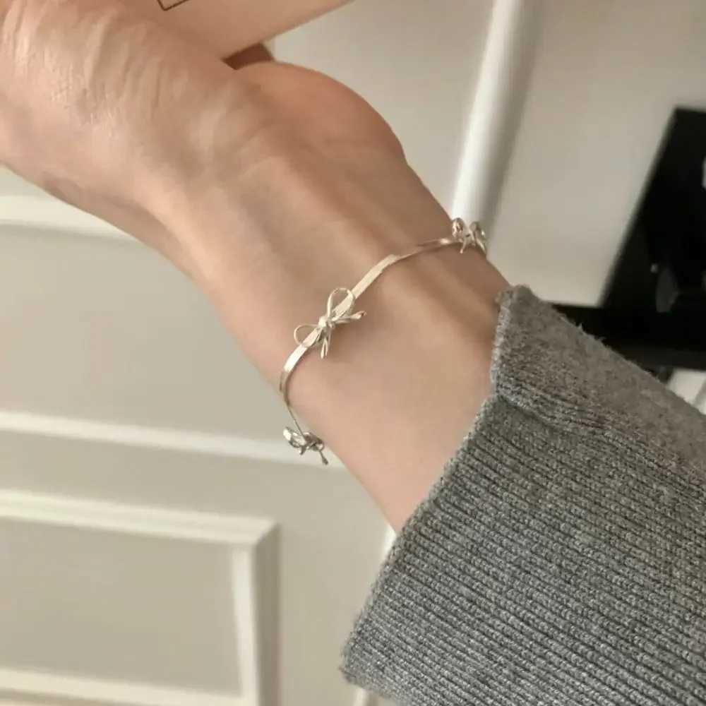 Fashion Bow Bracelets New Silver Color Y2K Snake Chain for Women Bangle Simple Fashion Ribbon Bowknot Women BraceletXJ250225