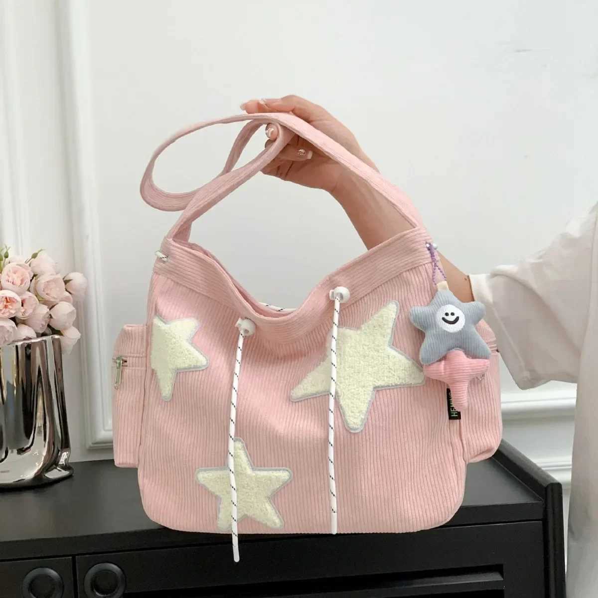 Niche Design Handbag Star Female Student Large Capacity Commuting Tote Corduroy Shoulder Crossbody Bag 2024 New Designer Z250225