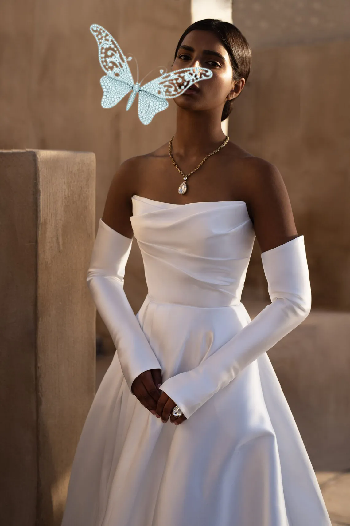 Vintage Satin Long Strapless Wedding Dresses Pockets White Ivory Pleats Open Back Sweep Train Bridal Gowns With Detachable Sleeves Vestido De Novia