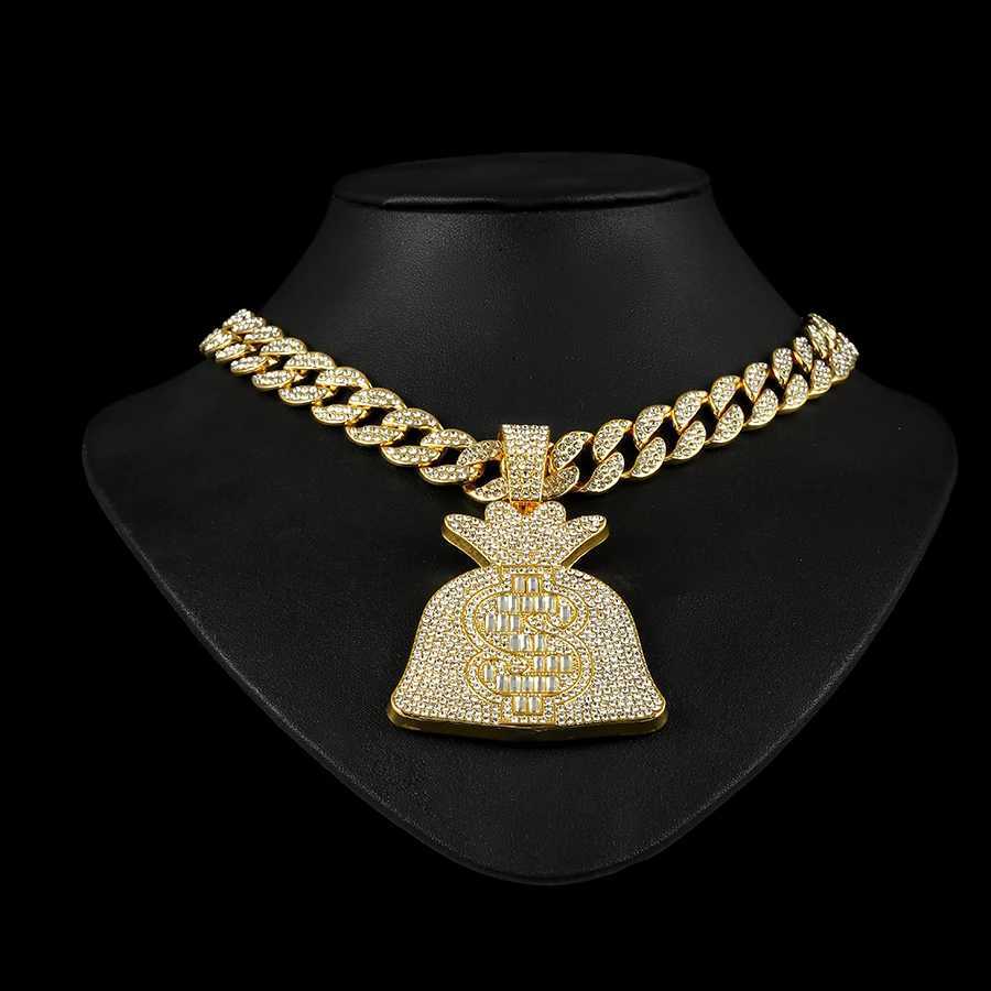 d Out Cuban Chain With Hip Hop Alloy And Bling Rhinestone Big Dollar Bag Pendant Choker Necklace X250224