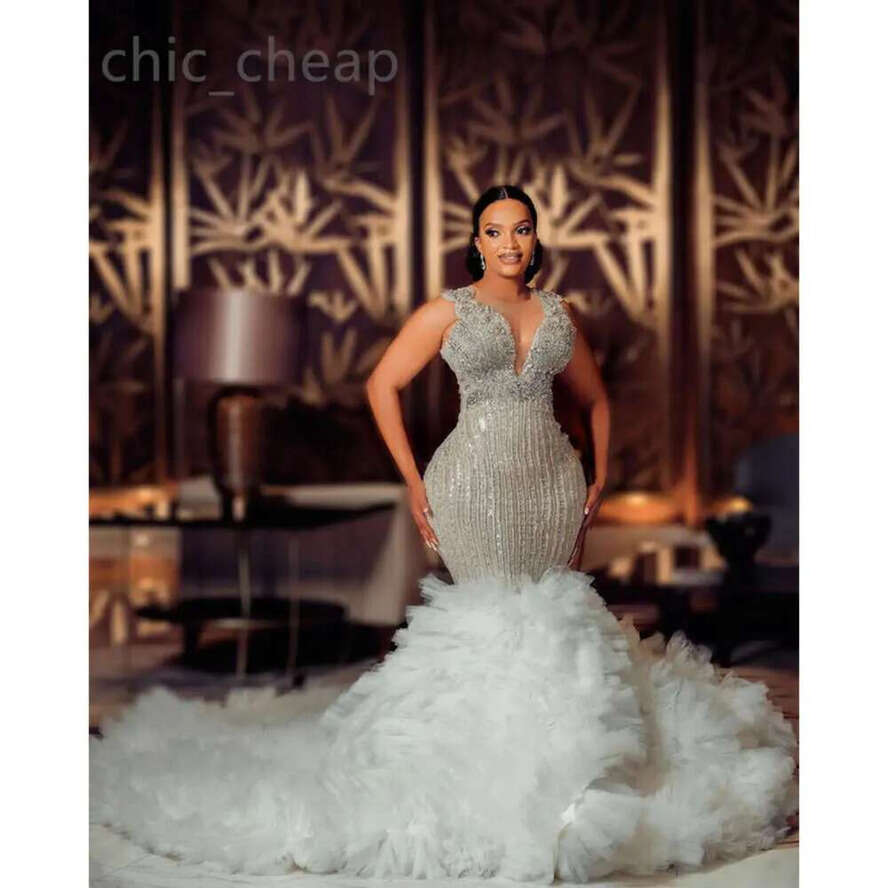 Arabic Ebi Plus Aso Size Ivory Urious Mermaid Wedding Beaded Crystals Tiers Tulle Bridal Gowns Dress ZJ