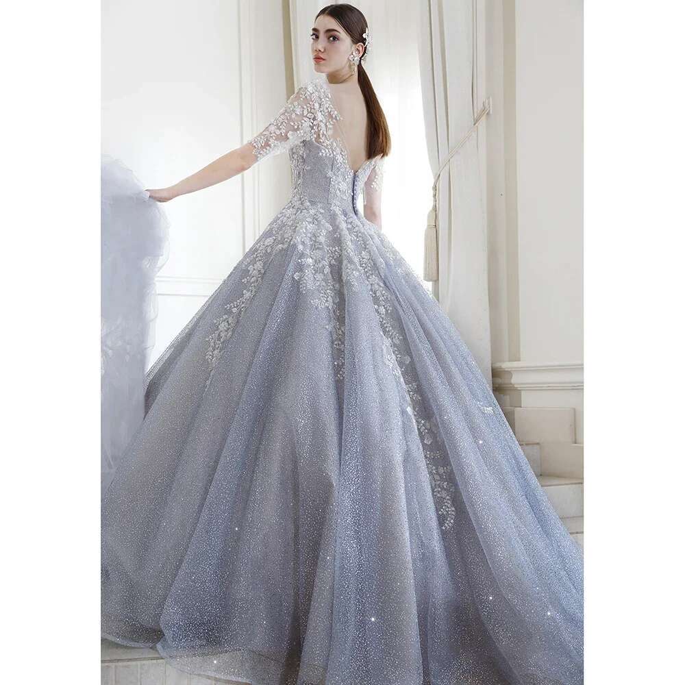 Elegant V-neck Half Sleeves Ball Gown with Appliques Sequins Chic Floor Length Dresses ha the Train Sweep Party Evening Prom Dress