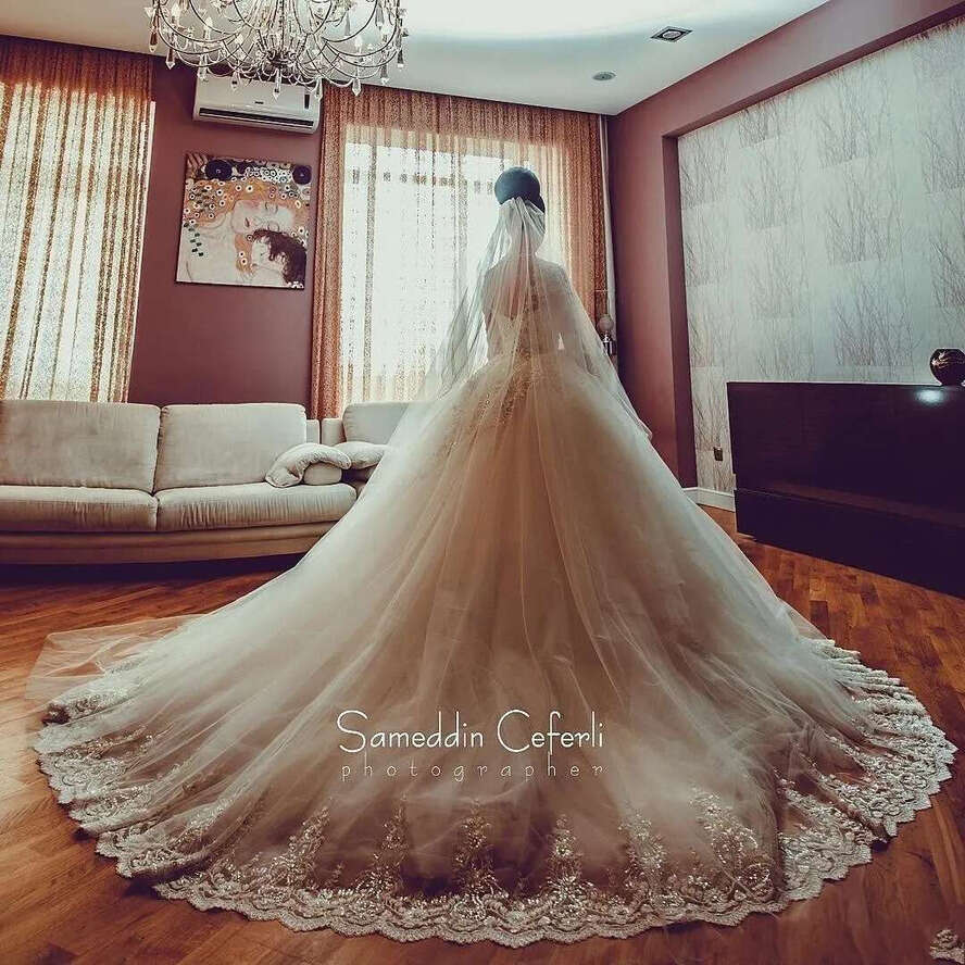 New Modern Sexy Arabic Long Sleeves A E Wedding Dresses Illusion Lace Appliques Crystal Beaded Tulle Plus Size Formal Bridal Gowns
