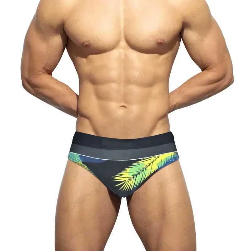 Summer Men Swimsuit Trend Leaf Print Swimming Trunks Mens Breathable Bathing Swimwear Men Push-Up Pad Surf Beach ShortsXJ250224