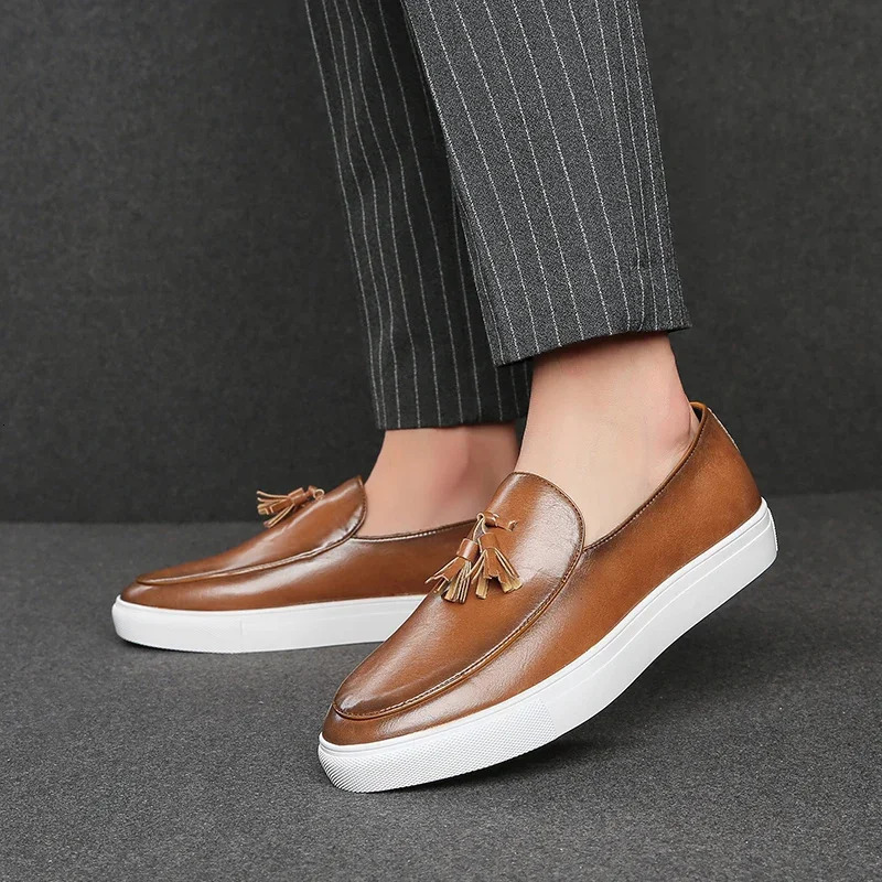 Italy Men Casual Shoes Summer Leather Loafers Office Shoes For Men Driving Moccasins Comfortable Slip on Party Fashion Shoes Men 250224