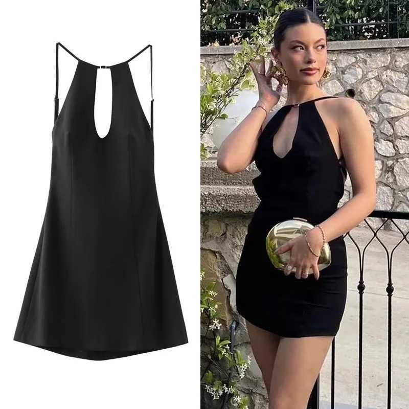 TR Halter Black Mini Dress Off Shoulder Cut Out Short Dresses Women Sveless Slip Summer Dress Backless Sexy Party DressesXJ250224