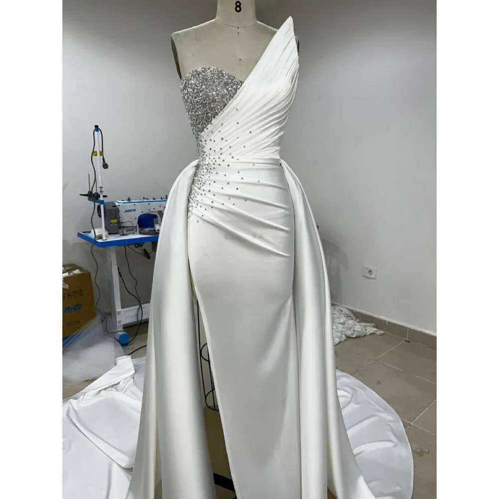 Stylish White Satin Wedding Mermaid Lace Dresses, Pleated, Split Sweep Train, Bridal Dress, Exquisite, Strapless, Pearls