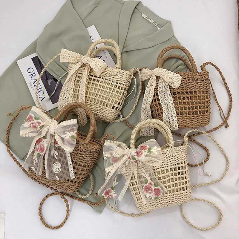 Casual Hollow Out Weaving Shoulder Bags For Women Small Square Scarf Decor Crossbody Bag Purse Female Fashion Handbag Clutch