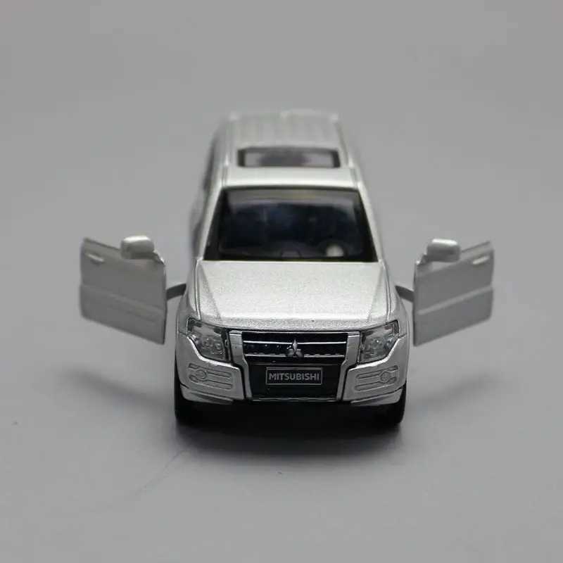 Caipo 1 43 Pullback PERO SUV Alloy Die Casting Model Car Used for Boys Toy Collection Friends Childrens Gifts Free shipping