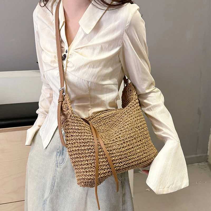 Women's Woven Handbag Luxury Beach Bag Large Capacity Female Straw Hobo Bag Fashion Travel Shoulder Crossbody Bags
