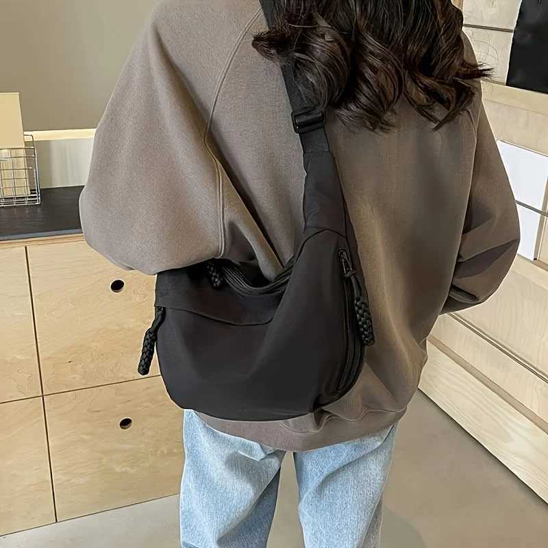 Fashion All-match Large Capacity Shoulder Messenger Bag Large Capacity Daily Commuting Sports Leisure Dumpling Bag Underarm Bag Z250225