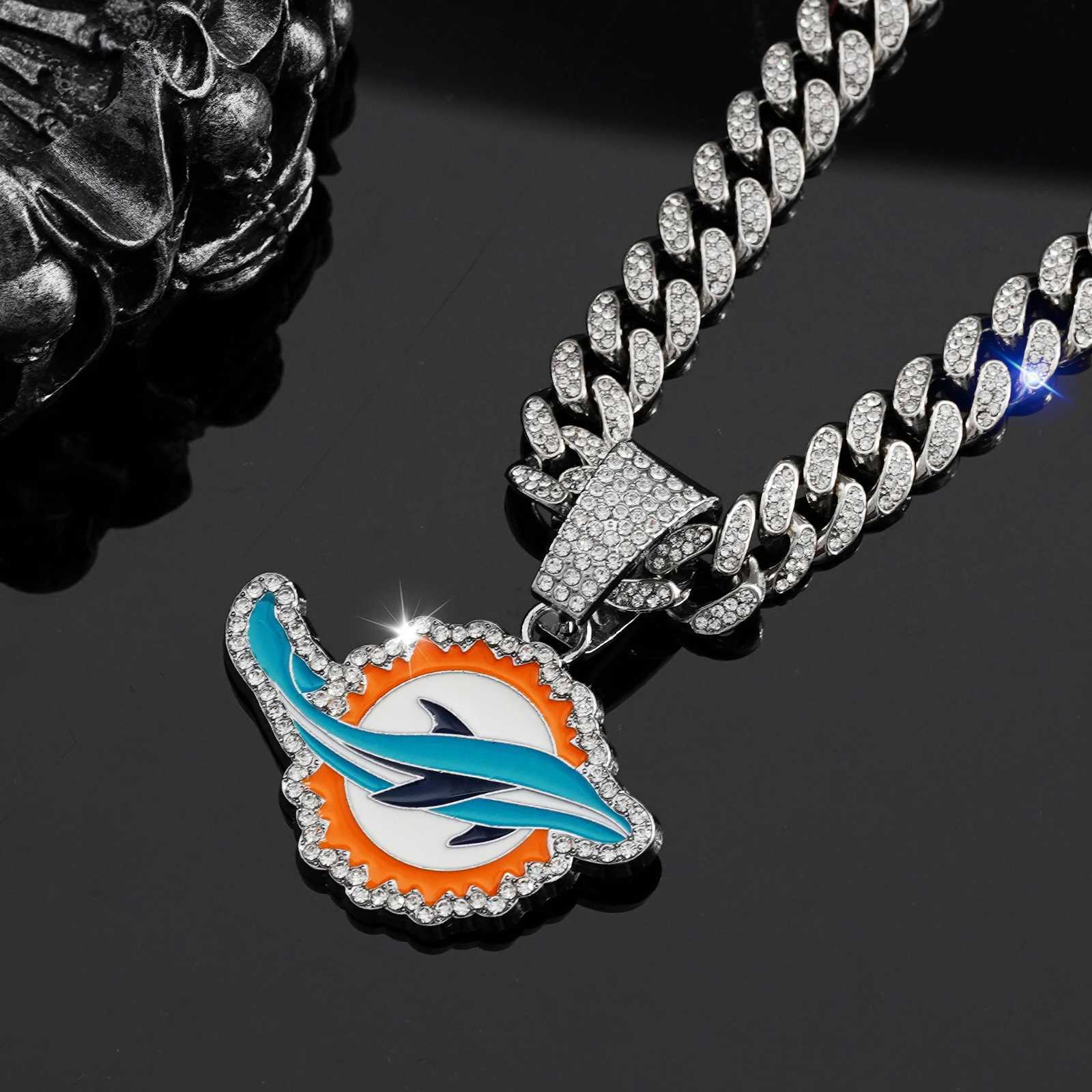 Gilded dolphin pendant with sparkling rhinestones Cuban chain hip-hop jewelry used for gemstone parties X250224