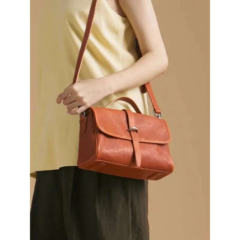 For Women Ladies Designer Handbag Solid Women's Large Capacity Commuting Shoulder Messenger Niche Bag