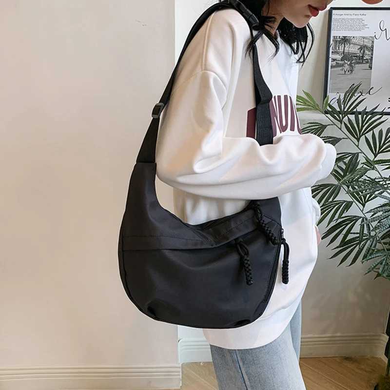 Womens Canvas Large Capacity Shoulder Bag Crossbody Bag Black Armpit Bag Z250225