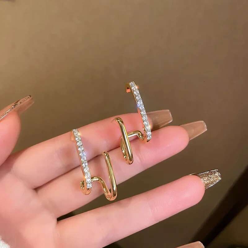 Design Irregular U-shaped Gold Color Earrings for Woman Korean Crystal Fashion Jewelry Unusual Accessories Girls