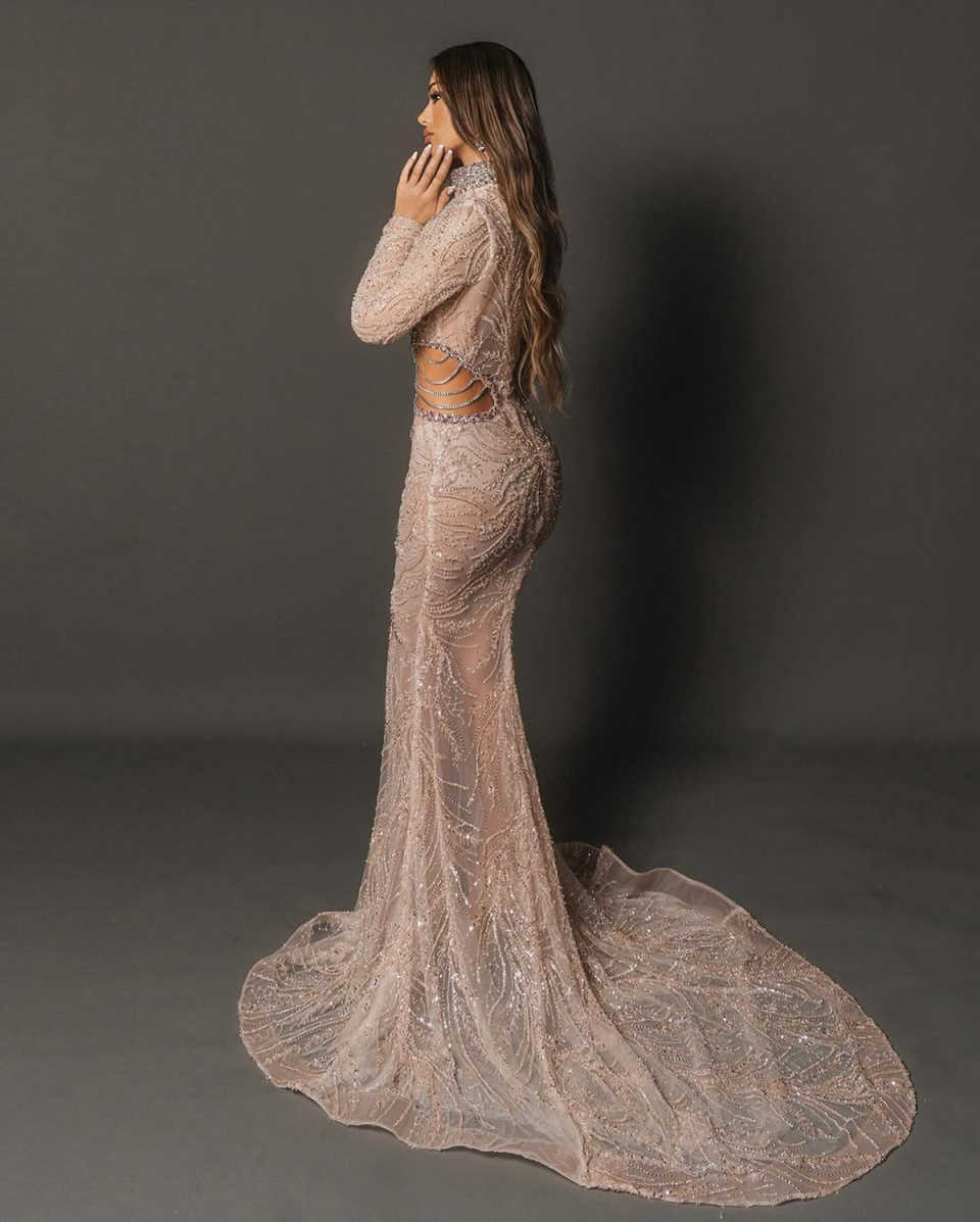 Glitter Long Sleeve Arabic Dubai Evening Dress Customized Fancy Crystals Beading Prom Dress Side Split Engagement Gowns