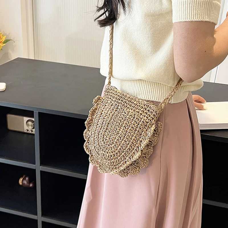 Women's Handmade Straw Woven Crossbody Shoulder Bag Summer Travel Beach Small Handbag Fashion Simple Design Ladies Purse