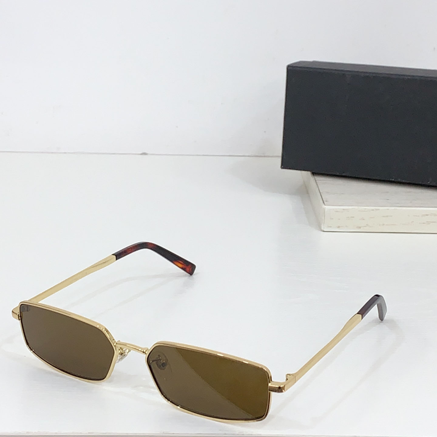 Designer Men Sunglasses For Women Designers Latest Selling Fashion Sun Glasses Mens Sunglass Gafas De Sol Glass UV400 Lens With Random Matching Box A60S