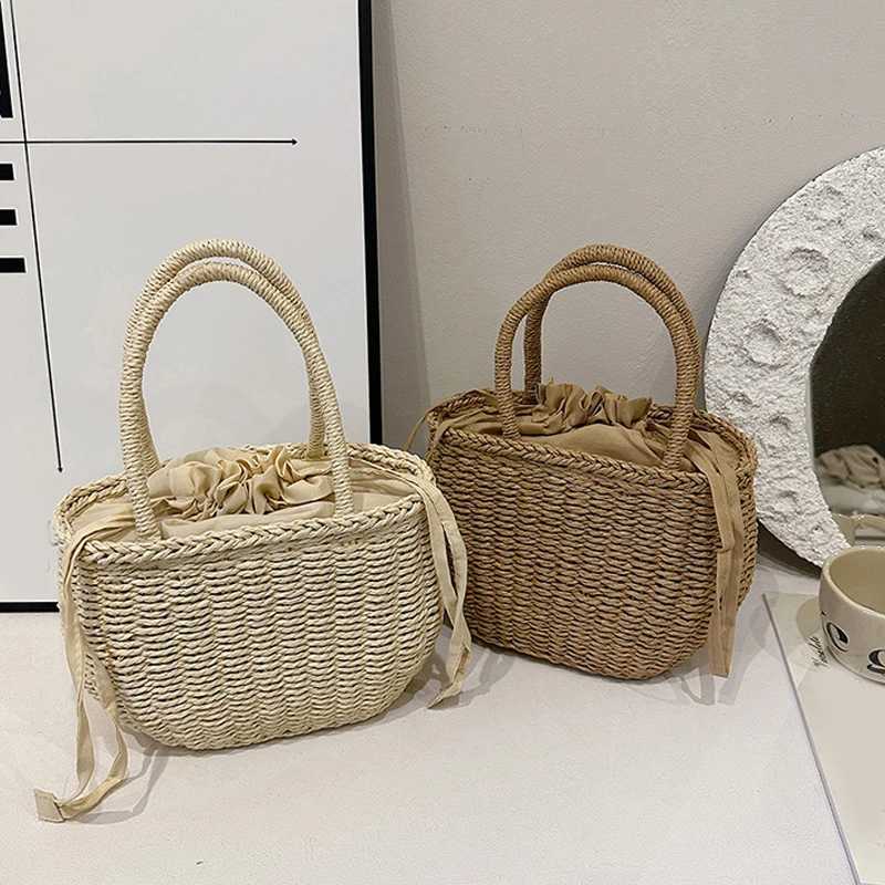 Women's Simple Design Handmade Bohemian Straw Handbag Summer Fashion Bucket Bag Tote Purse for Beach