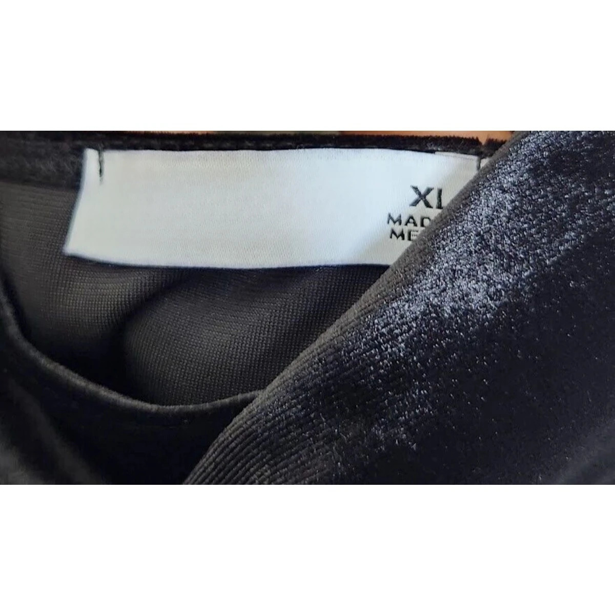 Us-Tank Top Womens XL Black Polyester Velvet Fringe Hem Spaghetti Strap 250224