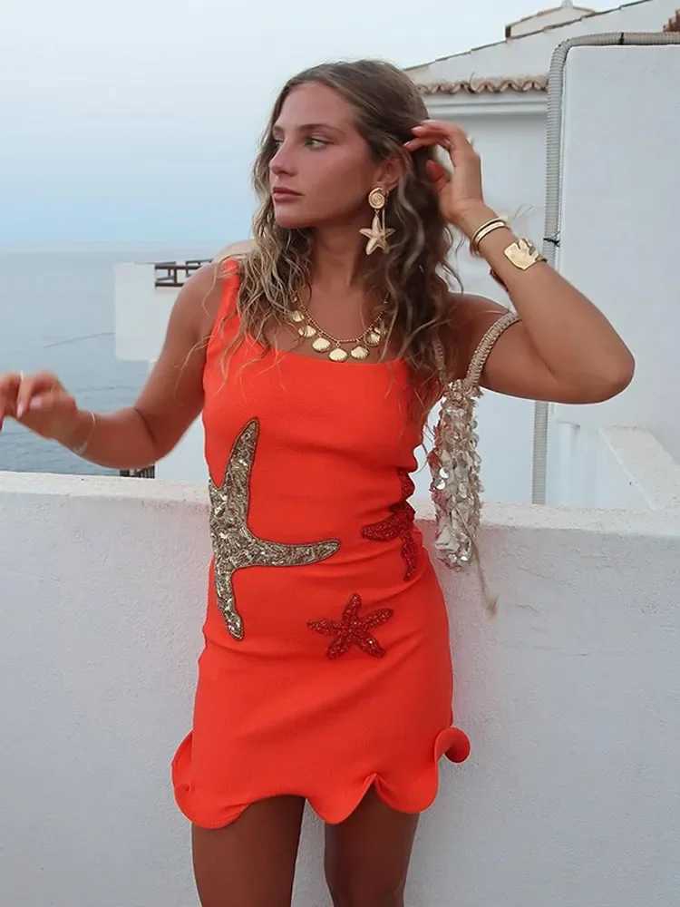 Fashion Star Sequin Pattern Bodycon Mini Dress Sexy Square Neck Sveless Pleated Hem Tank Robes 2025 Spring Party Club DressesXJ250224