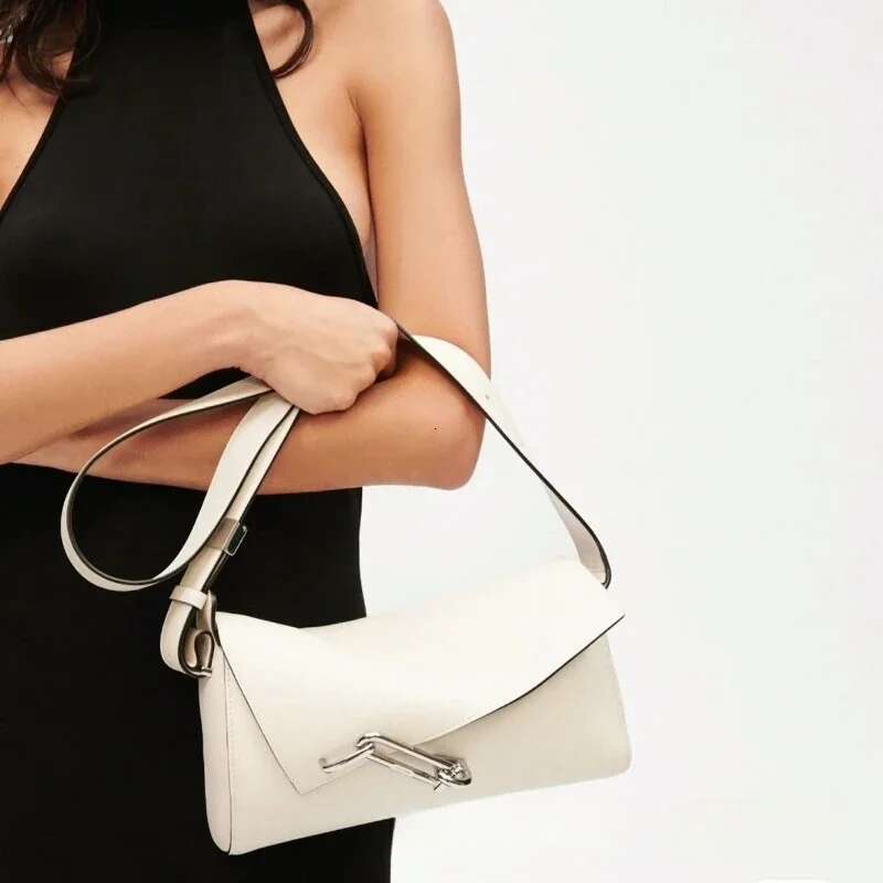 Fashionable Women's Crossbody Shoulder Underarm Bag 2024 Four Seasons New Style