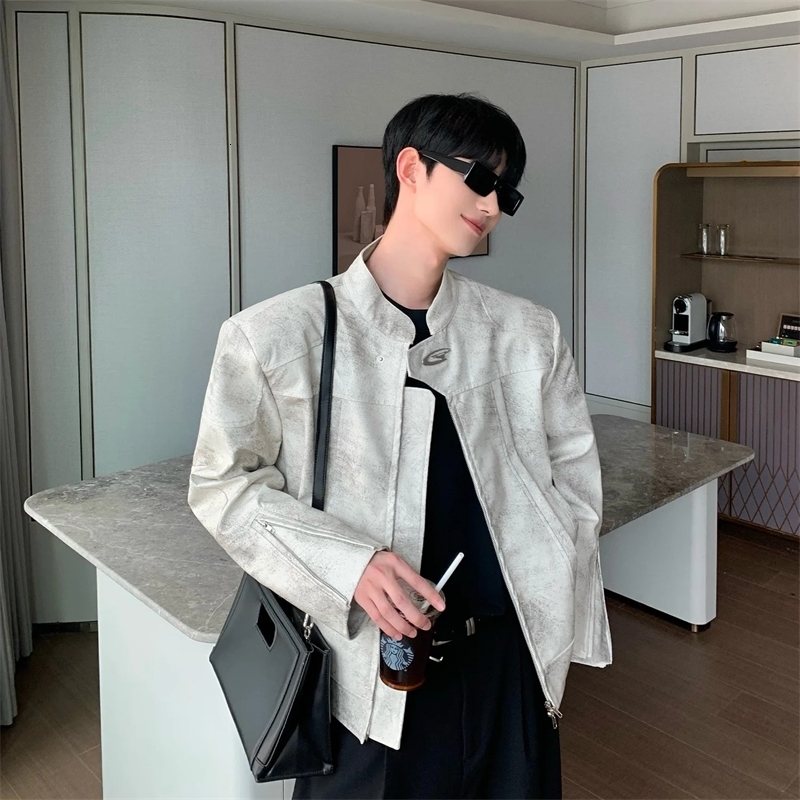 NicheHigh-End FeelStand Collar Motorcycle Leather Jacket 2024 Loose-Fit Cropped Shoulder Clip Jacket For Men 250122