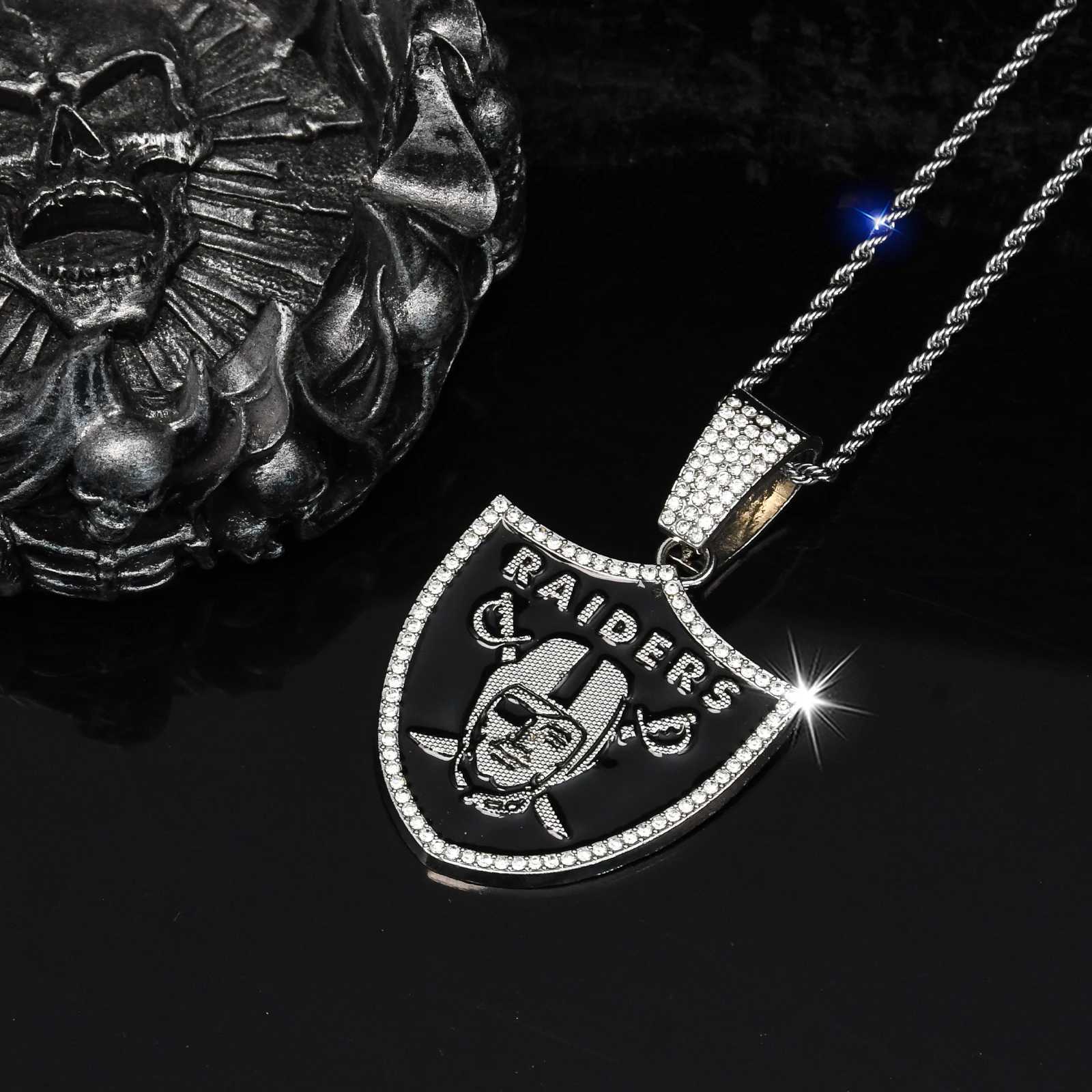 Fashion Black Cartoon Pendant with 24in Stainless Steel Twist Chain Popar Necklace for Wear X250224