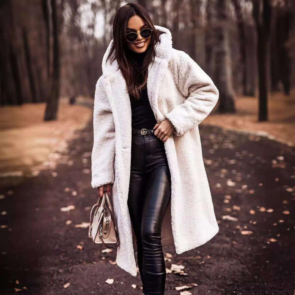 Autumn And Winter Fashionable Long Sleeved Woolen Women's Coat In Clean Color