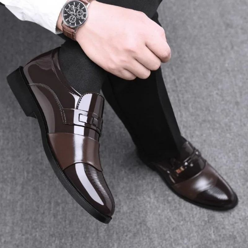 Men Fashionable Formal Trendy Leather Shoes Business Casual Fashion Pointed Toe Slip on Casual Leather Shoes 250224