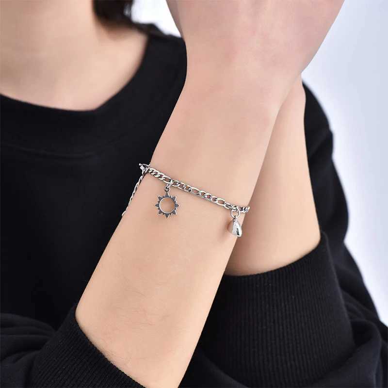 2PCS Stainless Steel Non Fading Hip Hop Bracelet Magnet Sun Moon Bracelet Suitable for Couples Girlfriends and Simple Handmade JewelryXJ250225