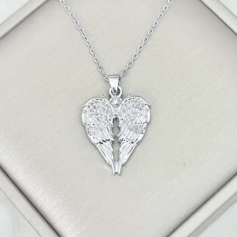Elegant Angel Wing Pendant Necklace Exquisite Fashion Elegance Paradigm for Banquet Day Wearing Jewelry Gifts X250224